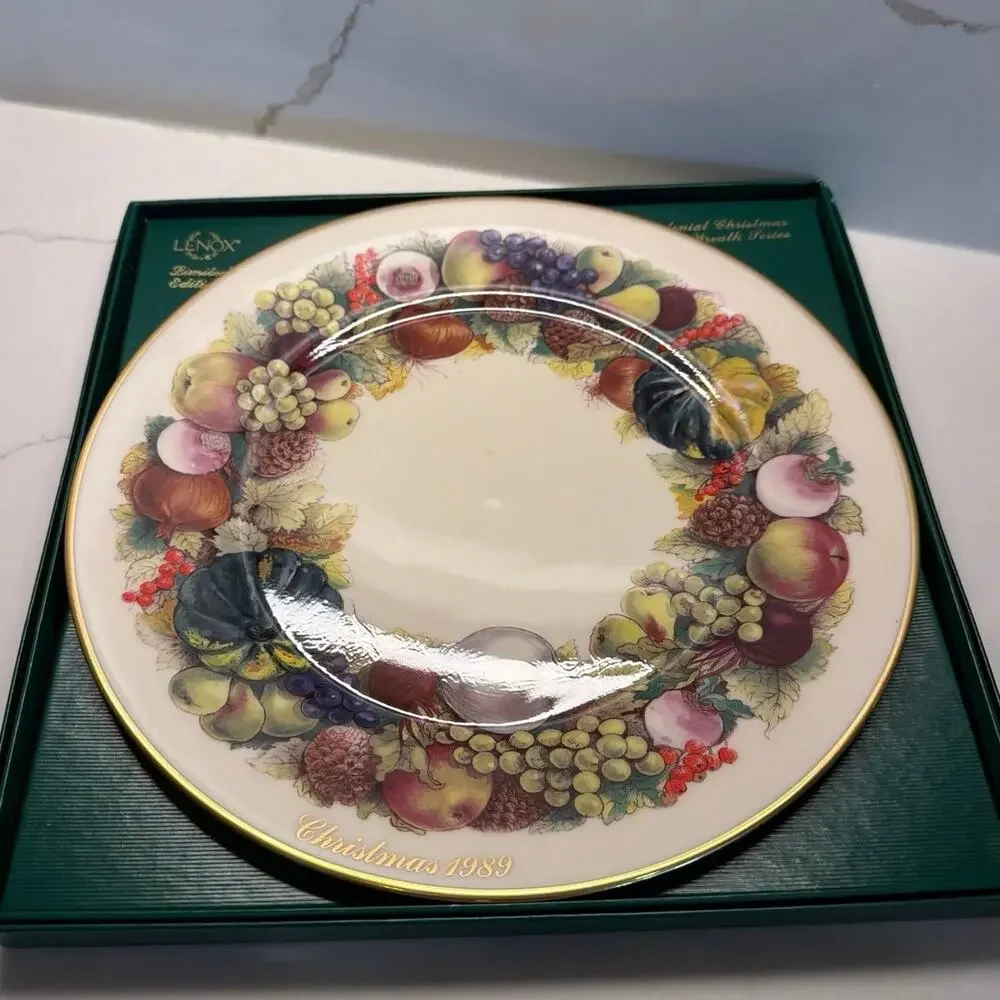 Set Vtg Lenox Annual Colonial Christmas Wreath Plates green presentation boxes